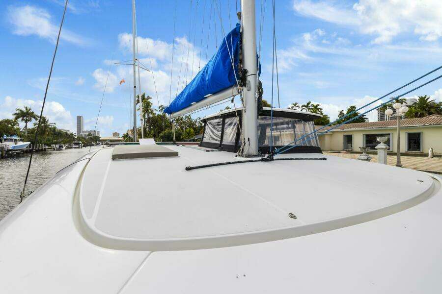 Benedetto 42ft Lagoon Yacht For Sale