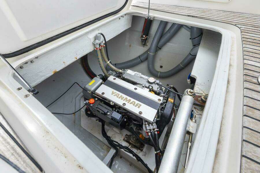 Benedetto 42ft Lagoon Yacht For Sale