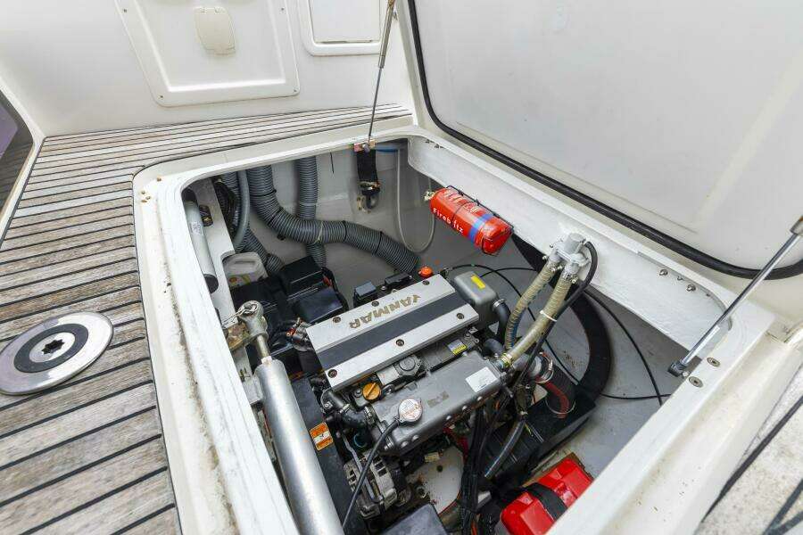 Benedetto 42ft Lagoon Yacht For Sale