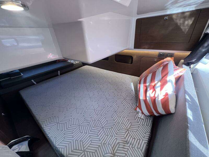 2024 Beneteau Antares 11