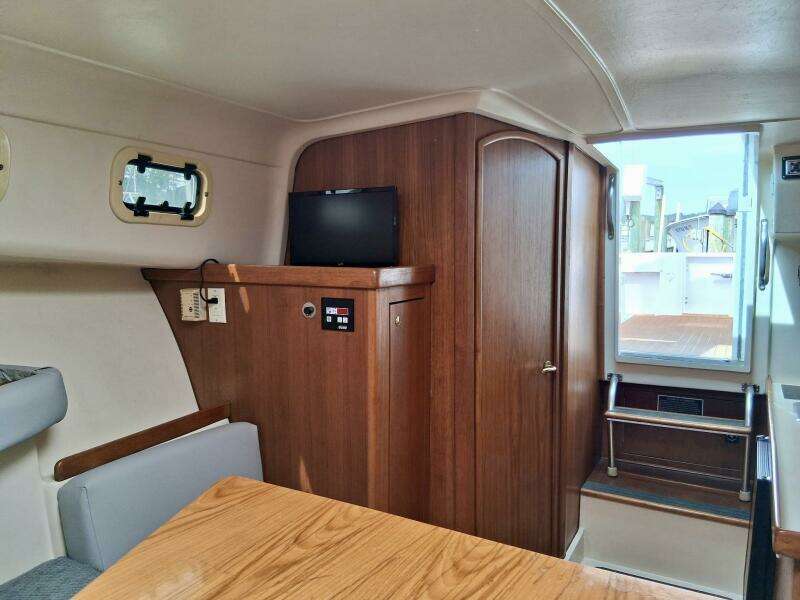 30ft Mainship Yacht For Sale