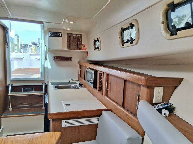 30ft Mainship Yacht For Sale
