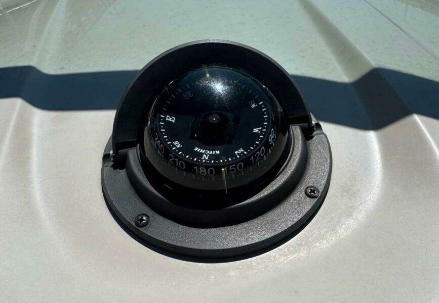 25ft Chaparral Yacht For Sale