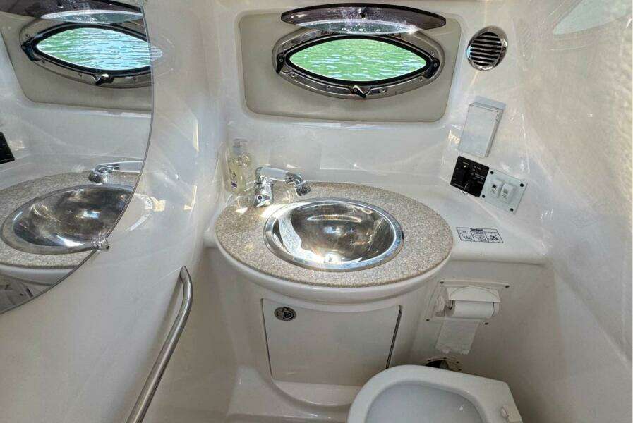 25ft Chaparral Yacht For Sale