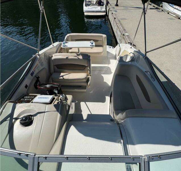 25ft Chaparral Yacht For Sale