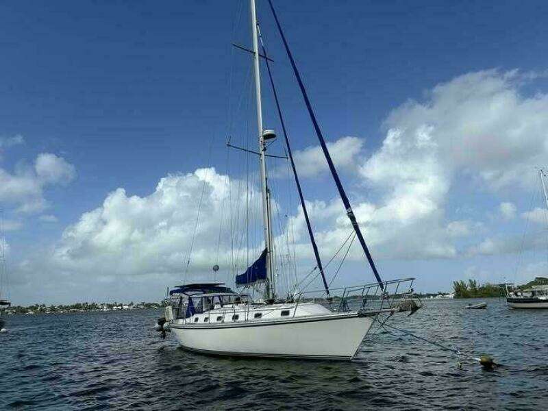 2005 Caliber 40 LRC SE Mer Du Jour Mooring