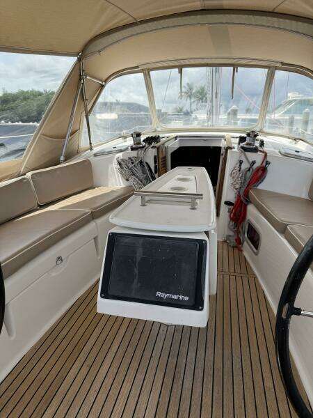 Vision 360 43ft Beneteau Yacht For Sale