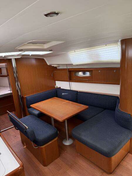 Vision 360 43ft Beneteau Yacht For Sale