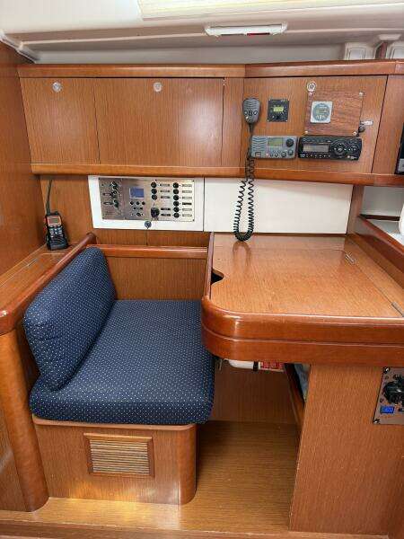 Vision 360 43ft Beneteau Yacht For Sale