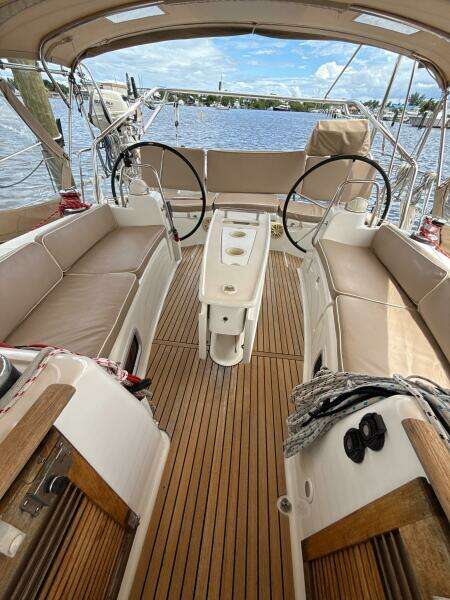 Vision 360 43ft Beneteau Yacht For Sale