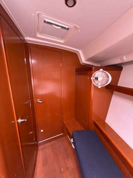 Vision 360 43ft Beneteau Yacht For Sale