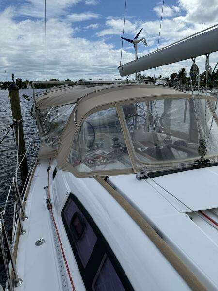 Vision 360 43ft Beneteau Yacht For Sale
