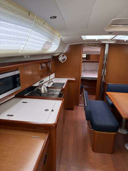 Vision 360 43ft Beneteau Yacht For Sale
