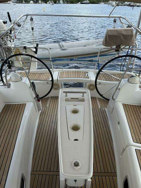 Vision 360 43ft Beneteau Yacht For Sale