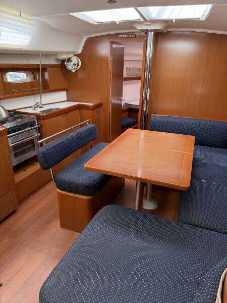 Vision 360 43ft Beneteau Yacht For Sale