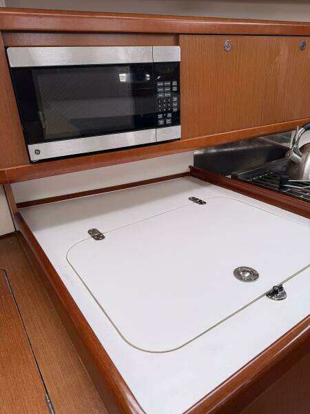 Vision 360 43ft Beneteau Yacht For Sale