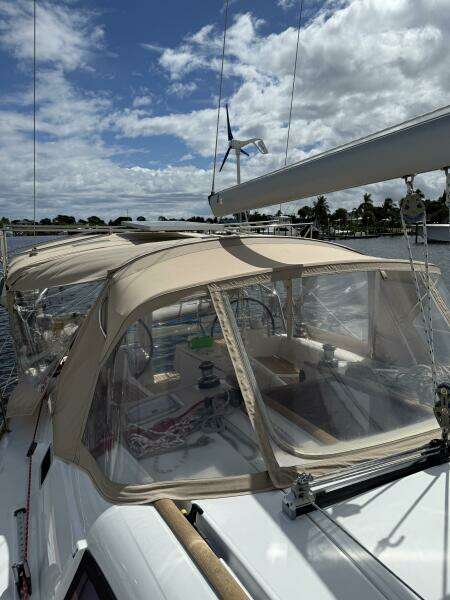 Vision 360 43ft Beneteau Yacht For Sale