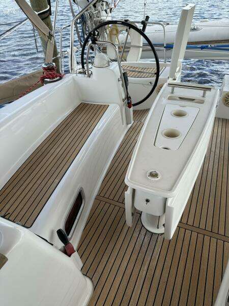 Vision 360 43ft Beneteau Yacht For Sale