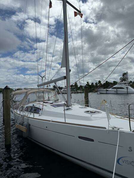 Vision 360 43ft Beneteau Yacht For Sale