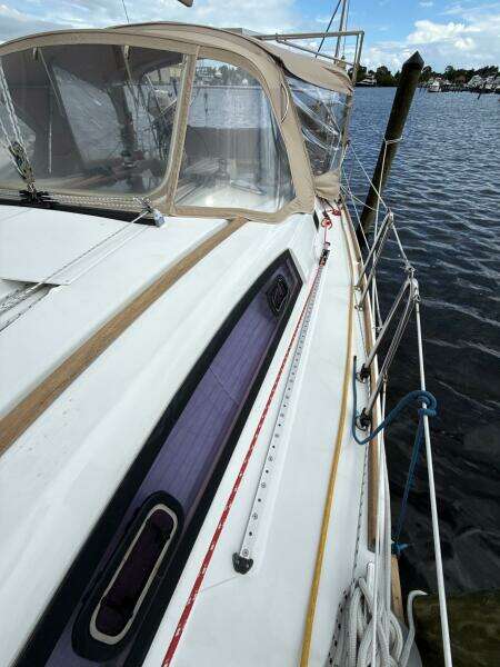 Vision 360 43ft Beneteau Yacht For Sale