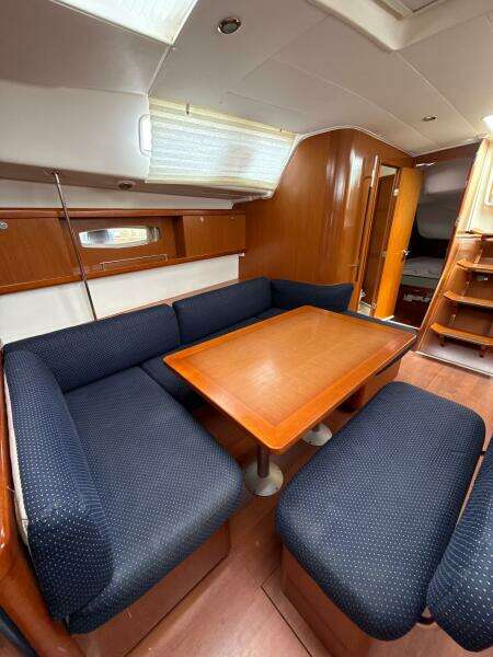 Vision 360 43ft Beneteau Yacht For Sale