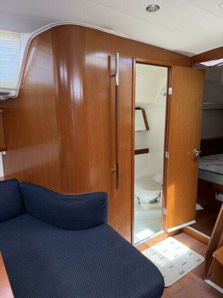 Vision 360 43ft Beneteau Yacht For Sale