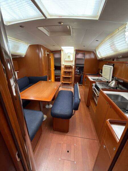 Vision 360 43ft Beneteau Yacht For Sale