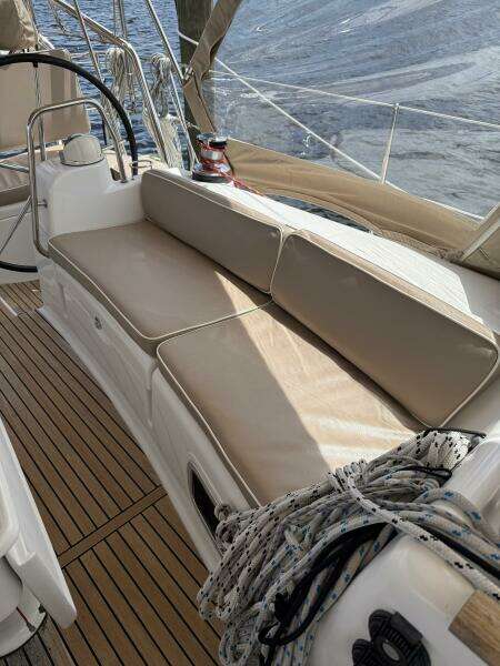 Vision 360 43ft Beneteau Yacht For Sale