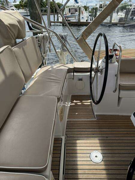 Vision 360 43ft Beneteau Yacht For Sale