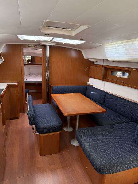 Vision 360 43ft Beneteau Yacht For Sale