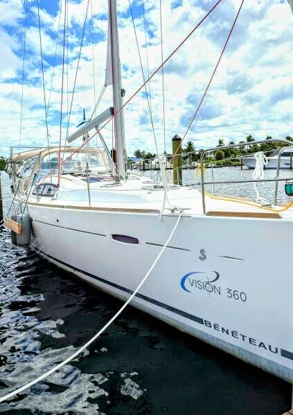2012 Beneteau 43 