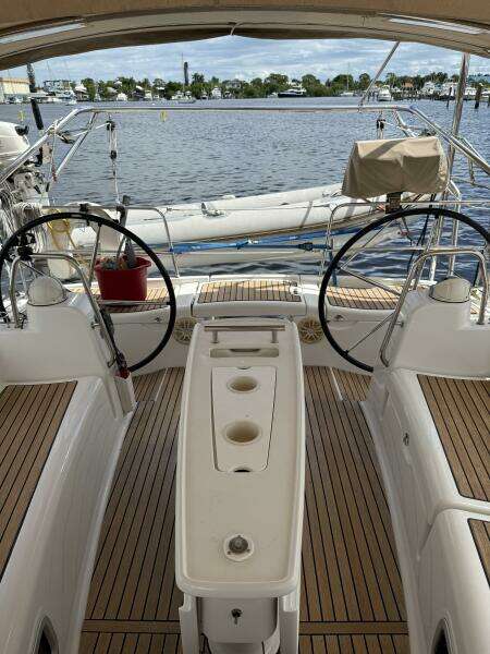 Vision 360 43ft Beneteau Yacht For Sale
