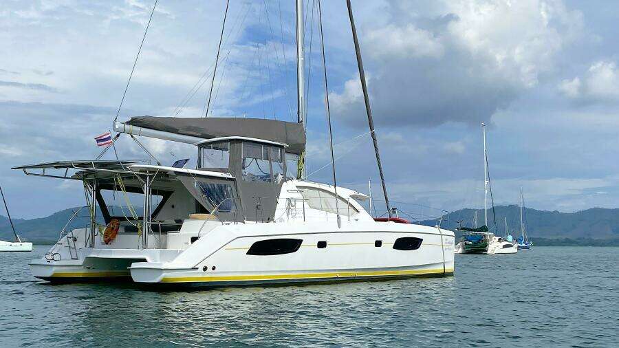 Sunkissed 43ft Leopard Yacht For Sale