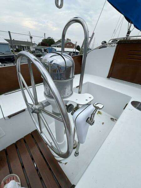 Ma Folie 40ft Hinckley Yacht For Sale Ma Folie 40ft Hinckley Yacht For Sale
