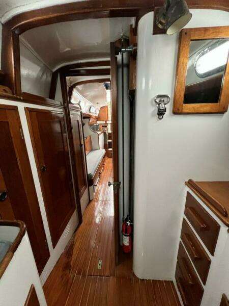 Ma Folie 40ft Hinckley Yacht For Sale Ma Folie 40ft Hinckley Yacht For Sale