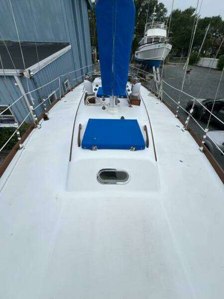 Ma Folie 40ft Hinckley Yacht For Sale Ma Folie 40ft Hinckley Yacht For Sale