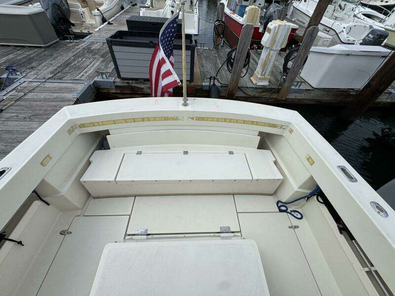 26ft Limestone Yacht For Sale