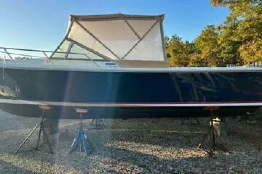 26ft Limestone Yacht For Sale
