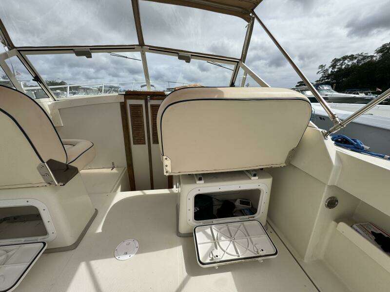 26ft Limestone Yacht For Sale