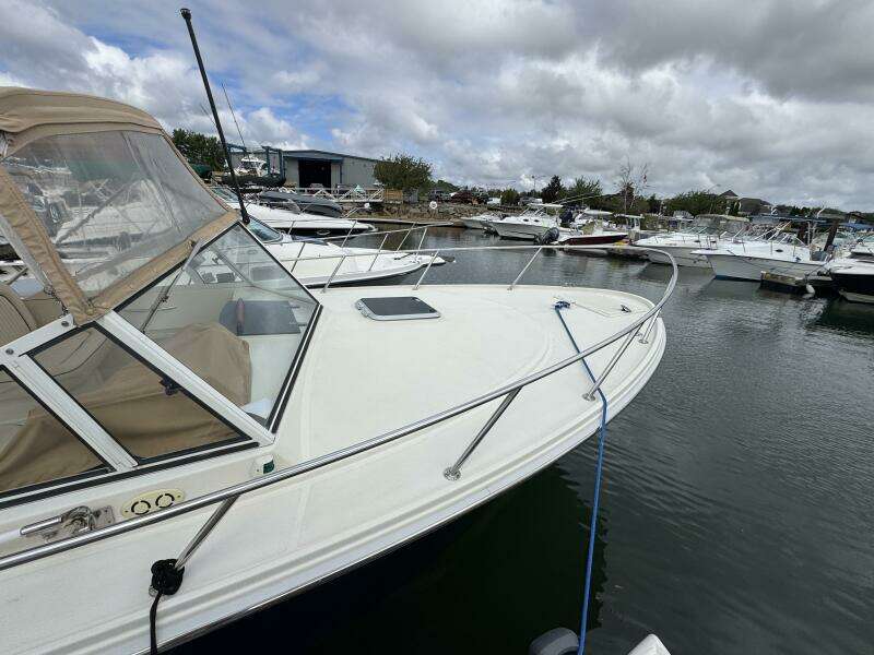 26ft Limestone Yacht For Sale
