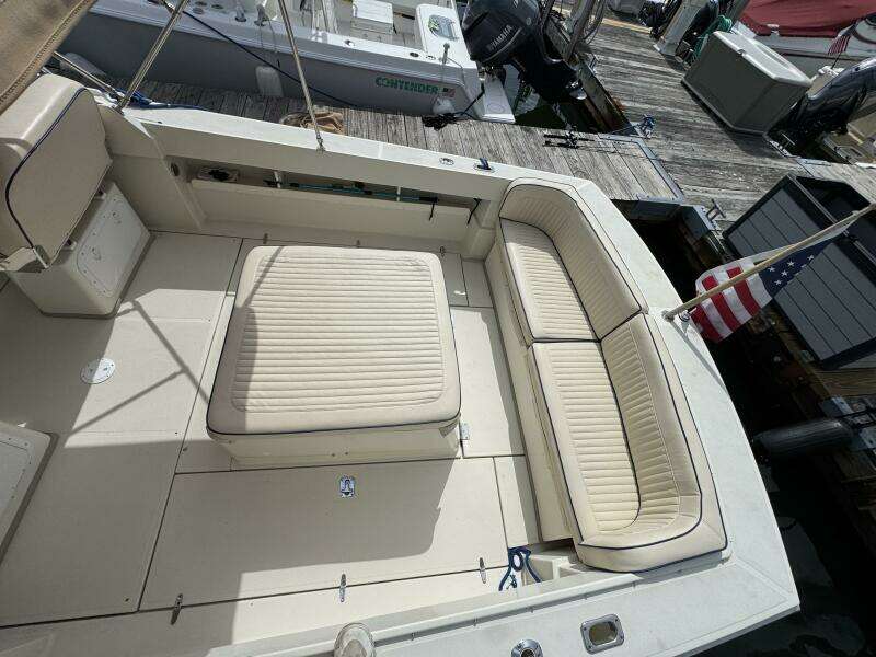 26ft Limestone Yacht For Sale