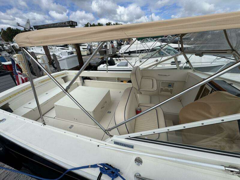 26ft Limestone Yacht For Sale