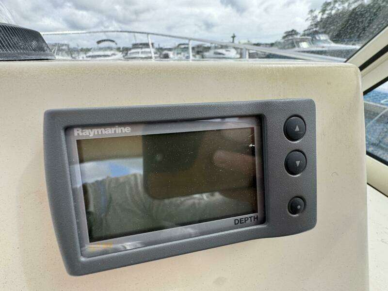 26ft Limestone Yacht For Sale