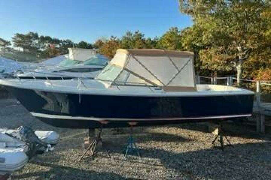 26ft Limestone Yacht For Sale