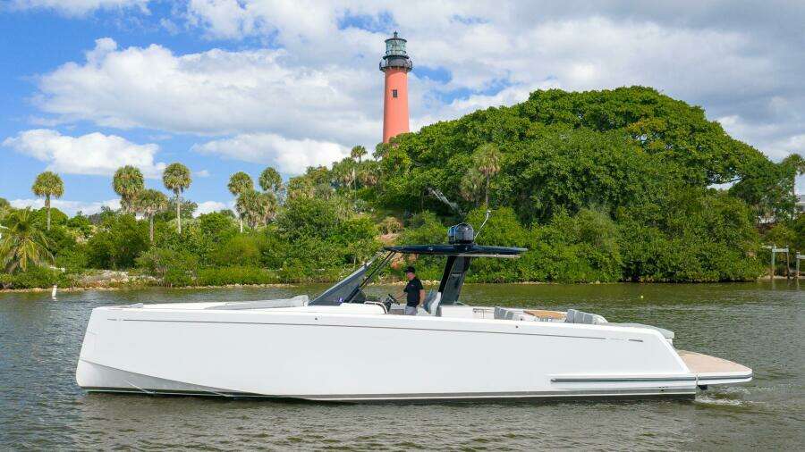 AVAILABLE NOW 43ft Pardo Yachts Yacht For Sale