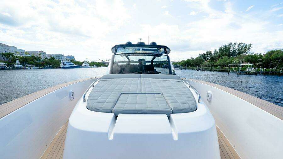 AVAILABLE NOW 43ft Pardo Yachts Yacht For Sale