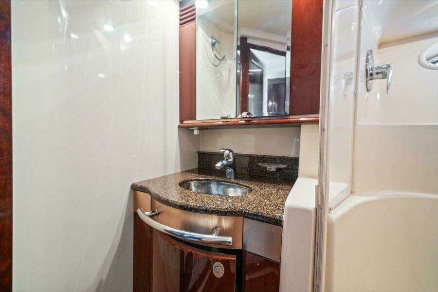 Vivid Imagination 52ft Sea Ray Yacht For Sale