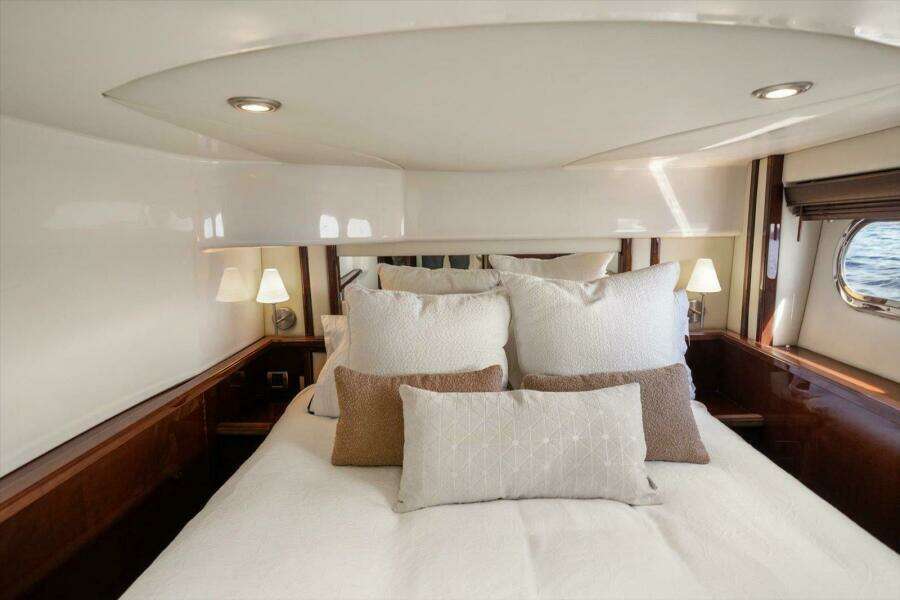 Vivid Imagination 52ft Sea Ray Yacht For Sale