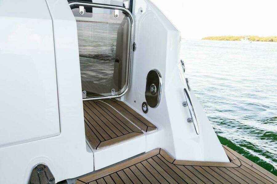 32ft Scout Yacht For Sale