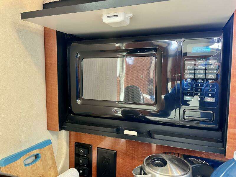 34ft Sea Ray Yacht For Sale
